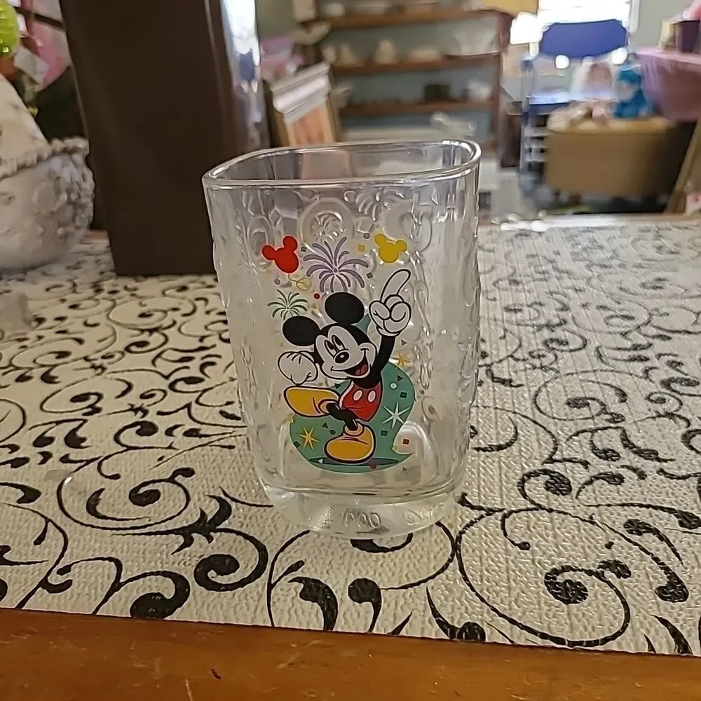 2000 Walt Diney World McDonald's Glass